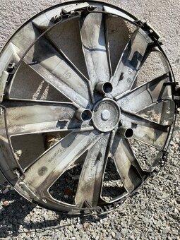 Poklice Volkswagen 16“ - 4