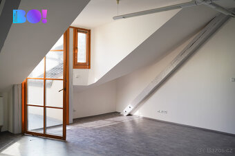Pronájem kanceláře 120 m² + sklad 17,6 m², 3. patro – klimat - 4