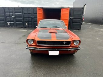 Ford Mustang Fastback z roku 1966 - 4