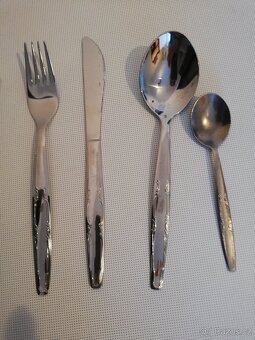 Sada 8 ks - talířú Orion - srdíčka a příború Toner - 4