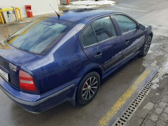Škoda Octavia 1.6 benzín - 4