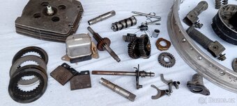 MZ ETZ 150/250 DÍLY - 4