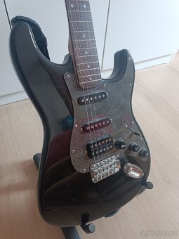 Squier Strat elektrická kytara - 4