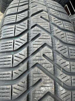 zimní Pirelli 195/60 R16 89H - 4