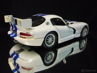 Dodge Viper GTS-R Maisto 1/18 - 4