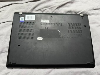 Lenovo ThinkPad T490 - 4