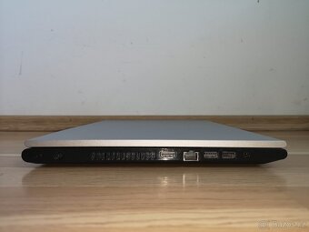 Notebook Dell Inspiron 15 3543, 2 GB grafika - 4