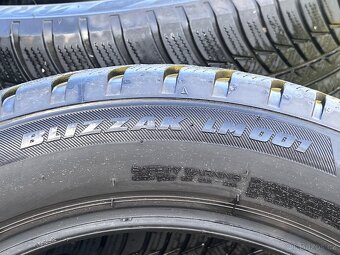 Zimní pneu Bridgestone Blizzak 205/55 R17 - 4