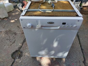 Prodám funkční myčku značky Whirlpool o šíři 60 cm--DOVEZU-- - 4