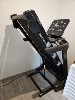 Běžecký trenažér / běhaci pás Trinfit gara t600i - 4