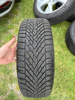 Zimní alu kola Škoda Scala, 5x100 r17 - 4