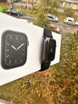 Apple Watch 5 44 - 4