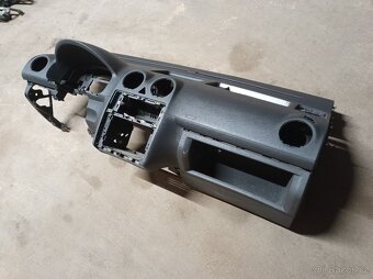 VW Caddy II/Touran - Palubovka + Airbag - 4