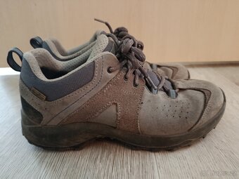 Sportovní dámské šedé boty vel.39 značky crossroad - 4