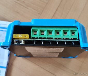 Solární MPPT regulátor Victron 75V/10A Smart, Nový záruka - 4