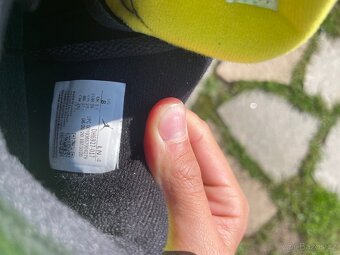 Jordan 4 yellow thunders. Vel.39 - 4