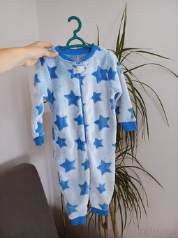 Balík oblečení na chlapečka 0-1 rok daruji za odvoz - 4