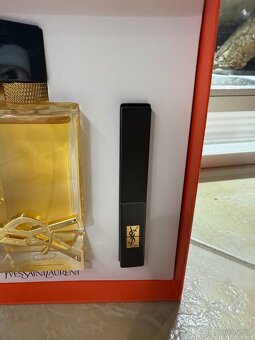 Rtěnka Yves Saint Laurent N.O.V.Á. - 4