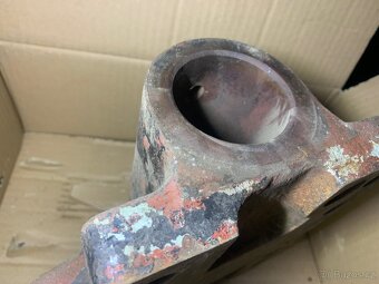 Závěs nápravy Zetor - 4