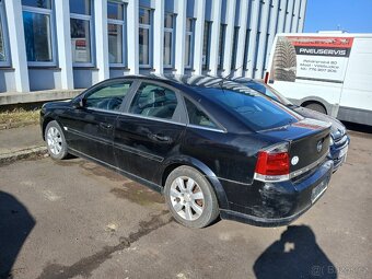 Opel Vctra 1.8i - 4