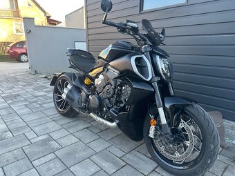 Ducati Diavel V4 - 4