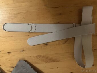 Oculus Meta Quest 2 - 4