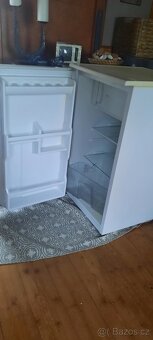 Malá lednička s mrazákem Gorenje - 4