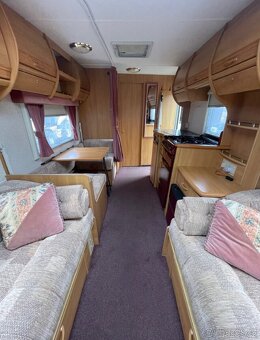 Anglický karavan Swift Signature - 4