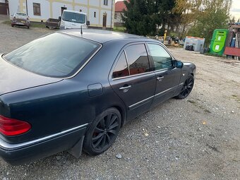 Mercedes Benz W210 E290 - 4