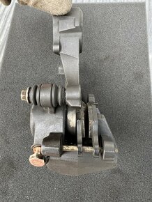 Zadní brzdový třmen, Suzuki Gsxr 750 k6 - 4