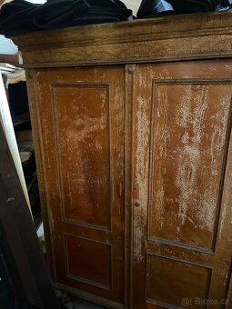 Starožitná skříň - 4