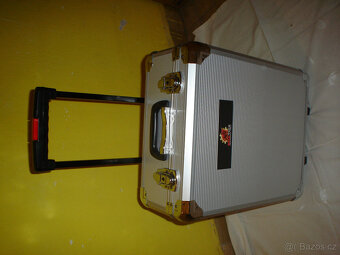 Nevhodný dárek - 4