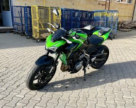 Kawasaki Z900 - 4