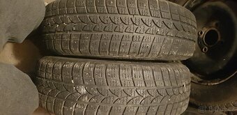 Prodám sadu celoročních pneu na Peugeot 206 - 4
