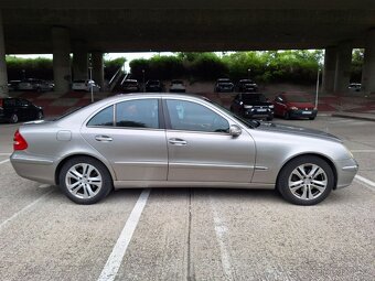 Mercedes Benz E320 - 4