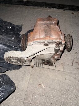 BMW E30 poměr cca 3.45 - 4
