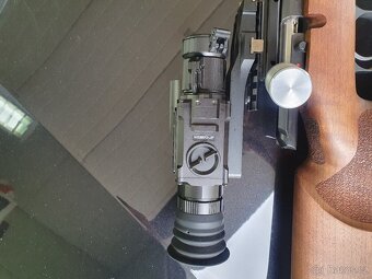 Pard NV008SP2 940nm LRF digitální zaměřovač s dálkoměrem - 4