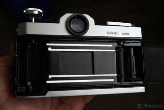 Nikon Nikomat FTN + Zoom-Nikkor 35–70mm f/3.3–4.5 - 4