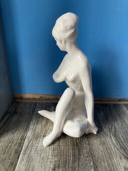 Stará krásná keramická socha - AKT - Bohumil Kokrda- 38cm - 4