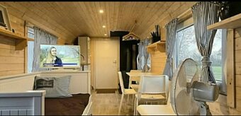 KRÁSNÁ MARINGOTKA - 4