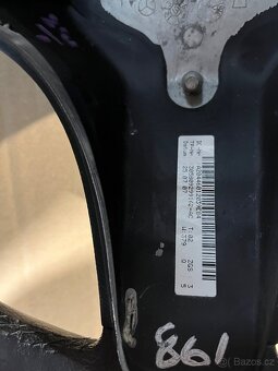 Tříramenný volant Mercedes-Benz W204 + X204 GLK - 4