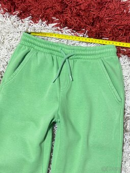 Zelené tepláky 128/134 - 4