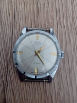 Starožitné Hodinky zn.PRIM - 4