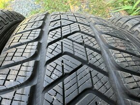 Zimní pneu 215 65 17 Pirelli - 4