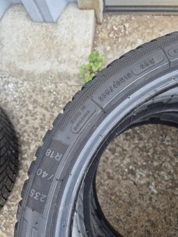 235/45/R18 - 4