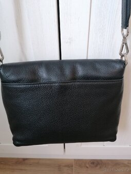 Kožená černá kabelka Michael Kors - 4