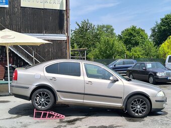 Škoda Octavia 1.6 MPi Ambiente,Klima,Tažné,ALU,STK 9/2026 - 4