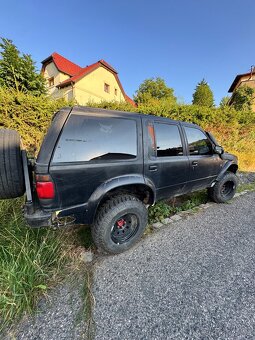 Ford explorer - 4