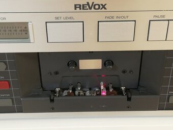 Revox B 215 High-End kazetový magnetofon – studiová technika - 4