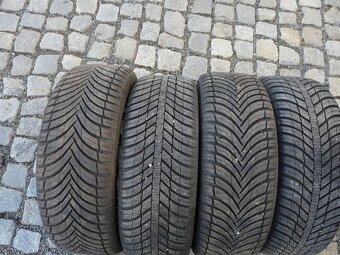 ZIMNÍ PNEU + DISKY 195/50R15 MERCEDES 15" - 4
